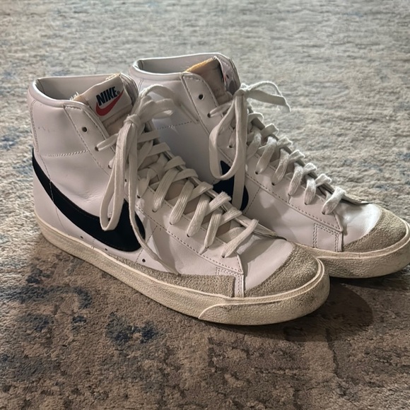 Nike Men's White and Black High-Top Sneakers, blazers - Picture 1 of 1